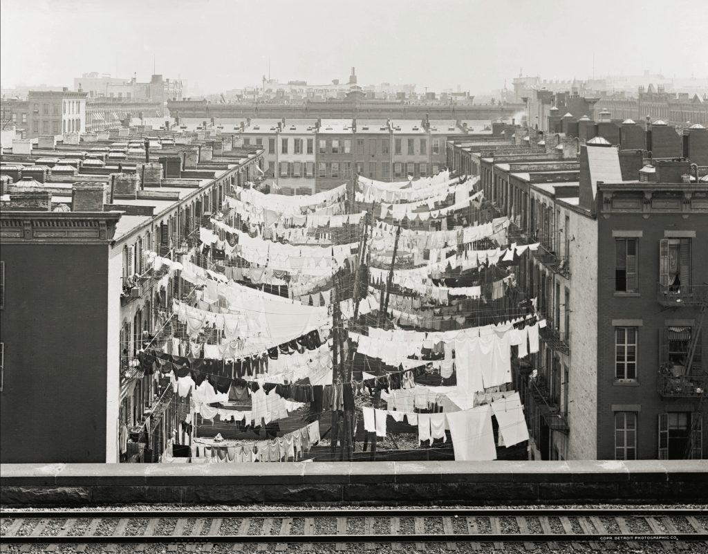 East Harlem tenement yards. Park Avenue and 107th St., c.1900. Library of Congress. 