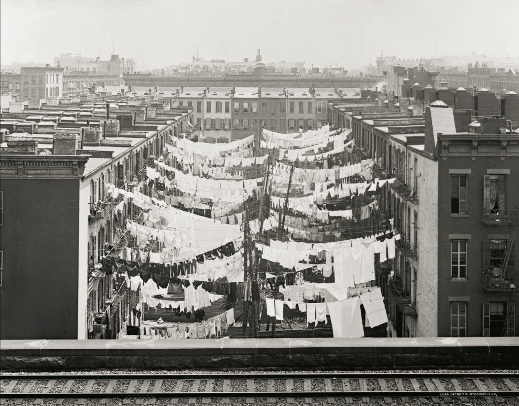 East Harlem tenement yards. Park Avenue and 107th St., c.1900. Library of Congress.